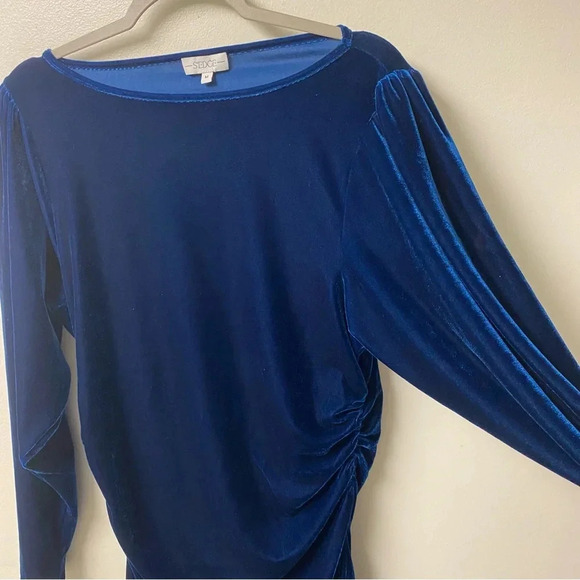 Sedge Apparel Blue Velvet Dress with Ruching and Long‎ Sleeves Size Medium - Picture 5 of 7